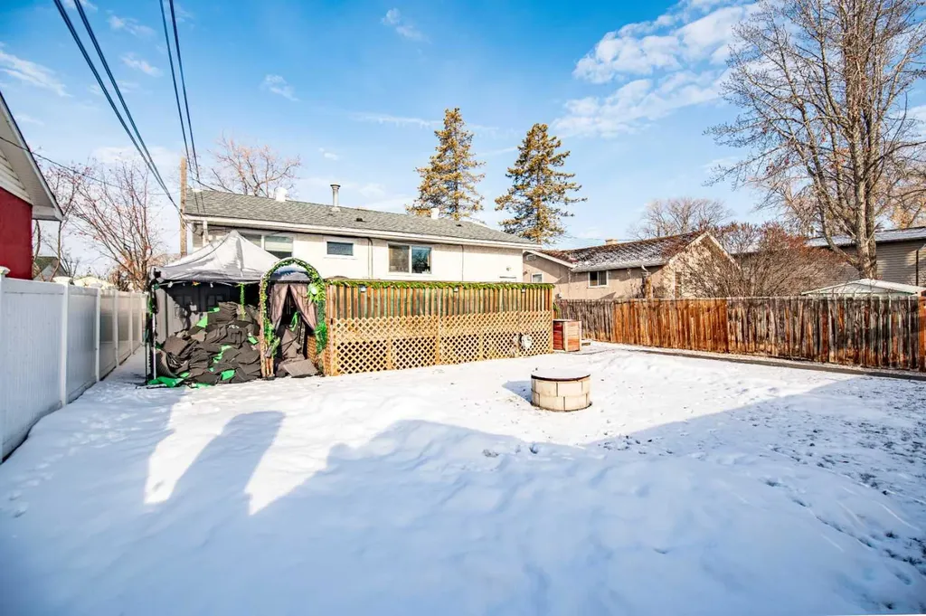 5903 56 Avenue Red Deer AB T4N 4R1
