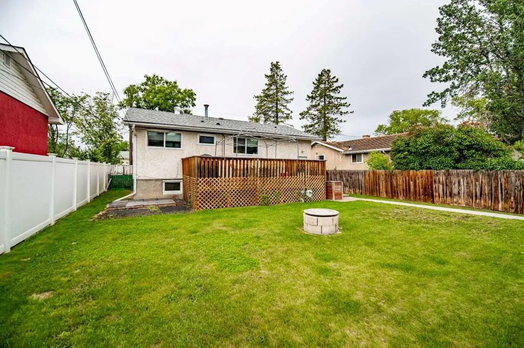 5903 56 Avenue Red Deer AB T4N 4R1