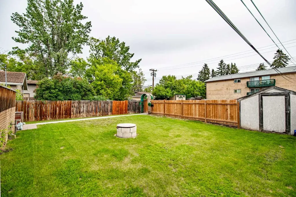5903 56 Avenue Red Deer AB T4N 4R1