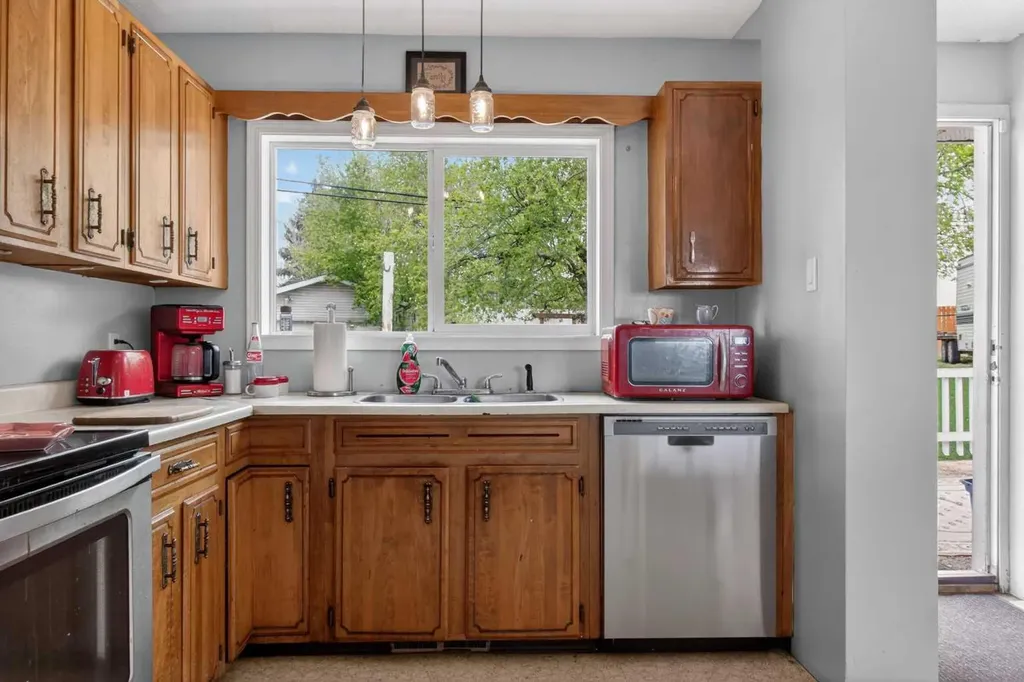 228 Van Horne Crescent NE Calgary AB t2e6h1