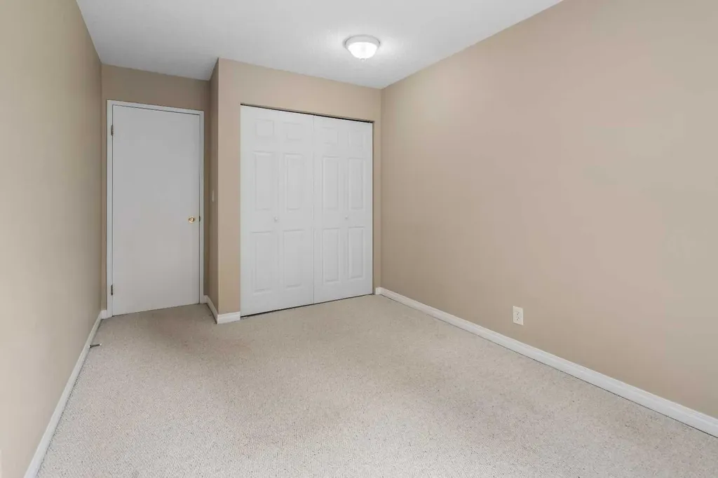 5601 Dalton Drive NW Calgary AB T3A 2E2