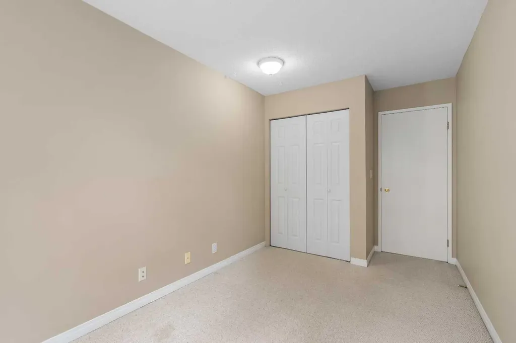 5601 Dalton Drive NW Calgary AB T3A 2E2