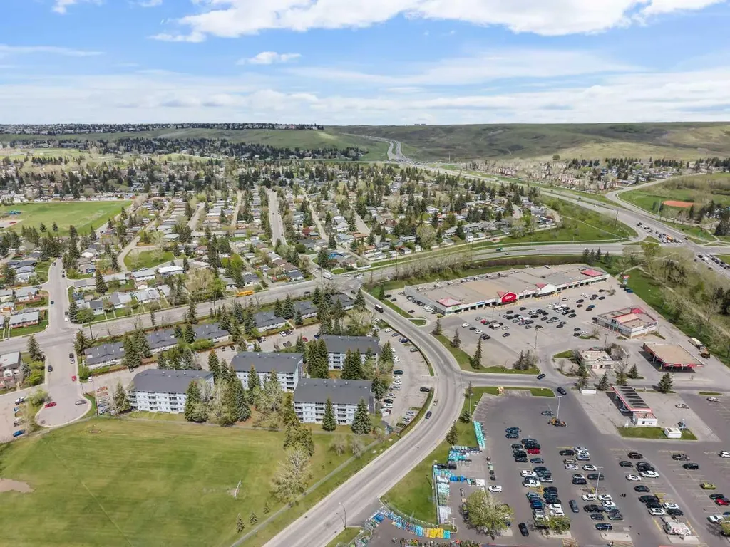 5601 Dalton Drive NW Calgary AB T3A 2E2