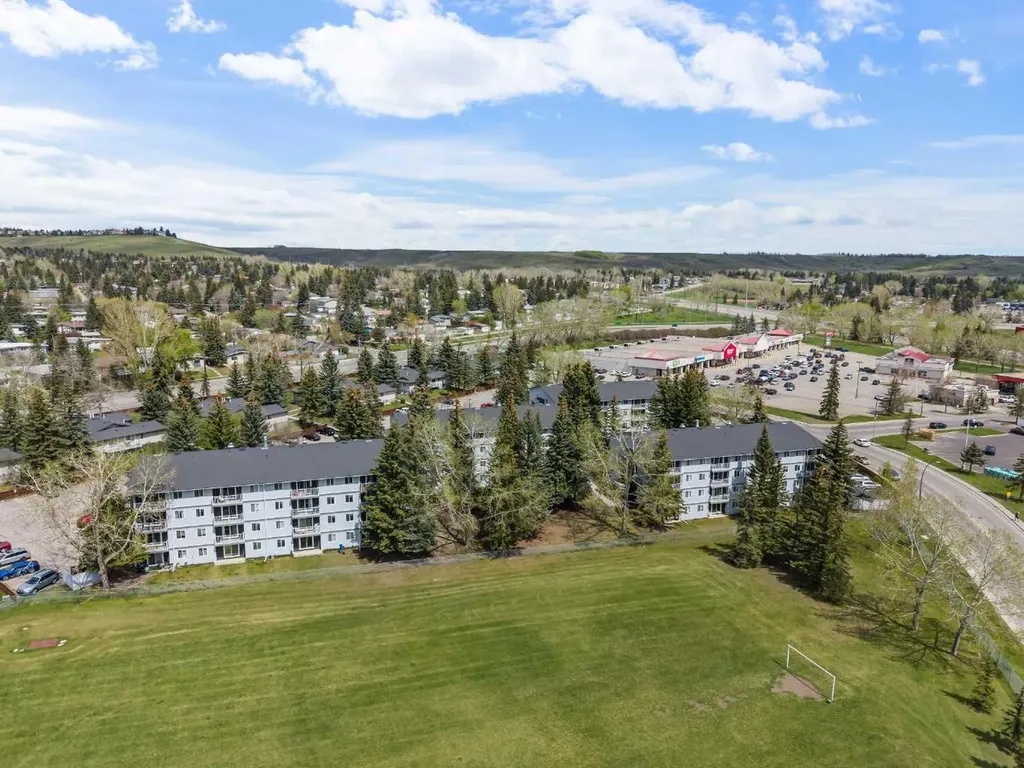5601 Dalton Drive NW Calgary AB T3A 2E2