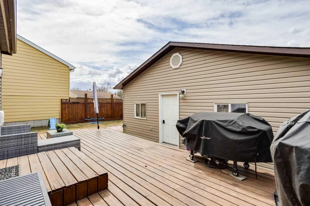 341 Bird Crescent Fort Mcmurray AB T9H 4T4