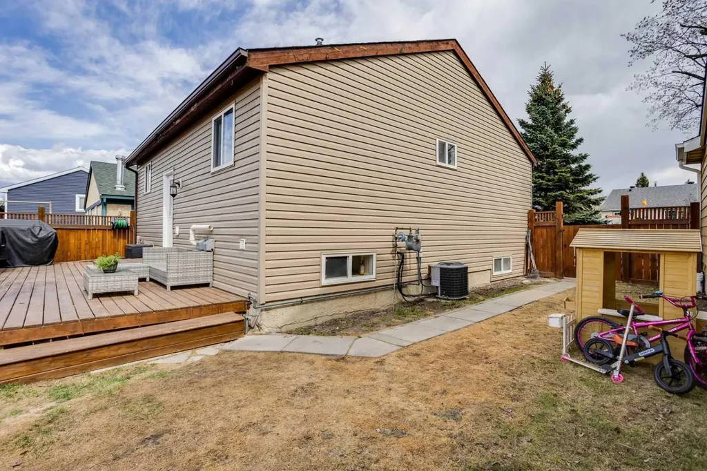 341 Bird Crescent Fort Mcmurray AB T9H 4T4