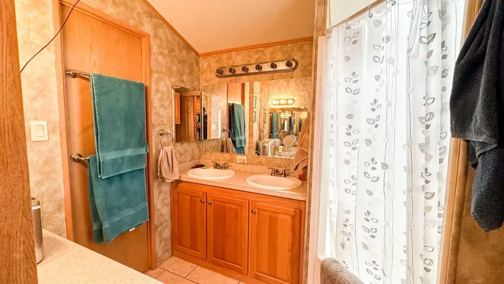 5227 Township Road 320 Rural Mountain View County AB T0M1X0