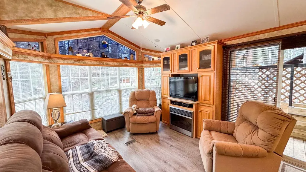 5227 Township Road 320 Rural Mountain View County AB T0M1X0