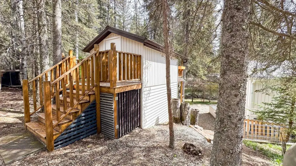 5227 Township Road 320 Rural Mountain View County AB T0M1X0