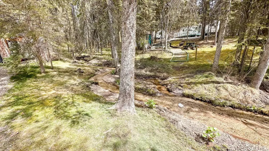 5227 Township Road 320 Rural Mountain View County AB T0M1X0