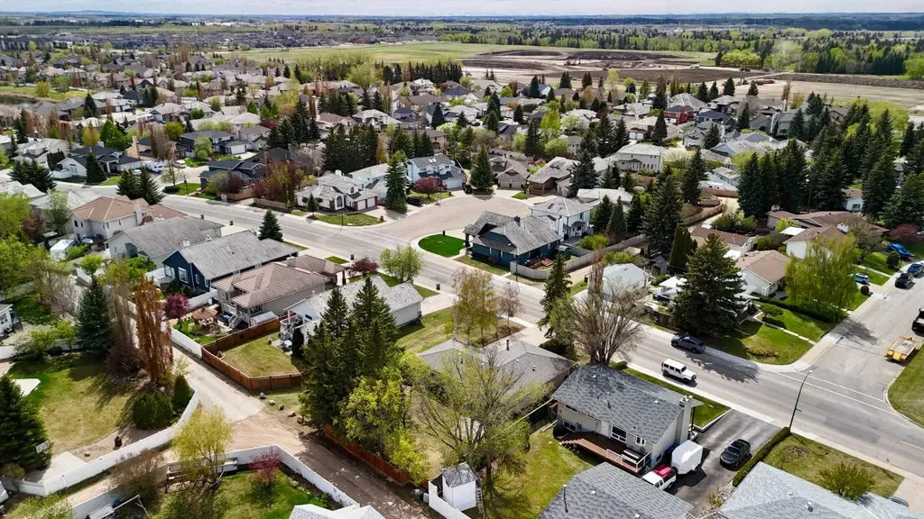 3 Allsop Avenue Red Deer AB T4R1A1