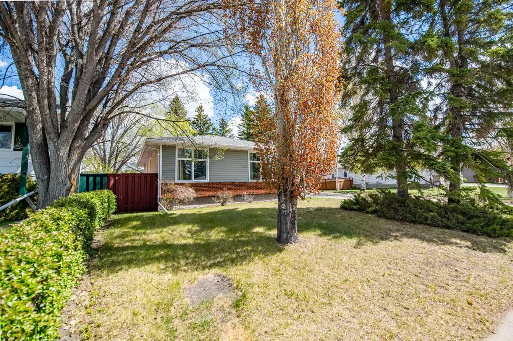 3 Allsop Avenue Red Deer AB T4R1A1