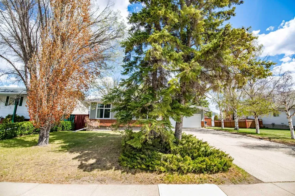 3 Allsop Avenue Red Deer AB T4R1A1