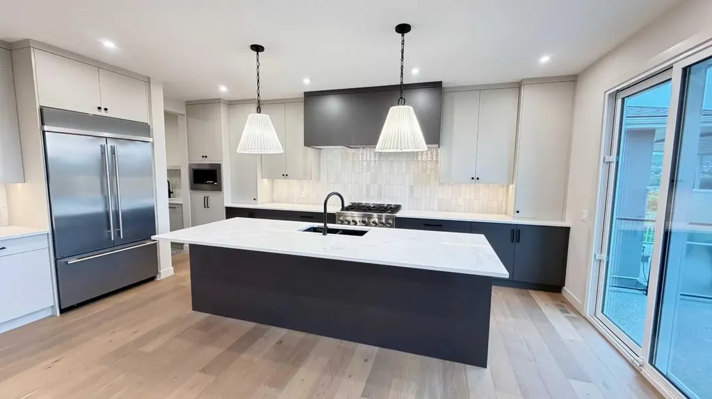 52 Crimson Ridge Heights NW Calgary AB T3L 0K6
