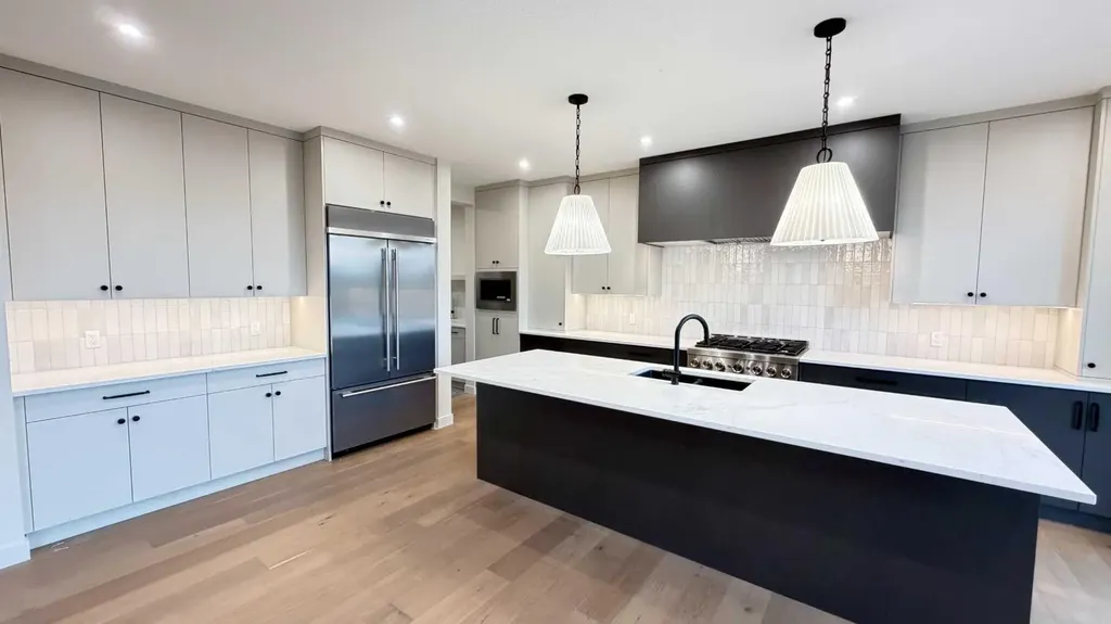 52 Crimson Ridge Heights NW Calgary AB T3L 0K6