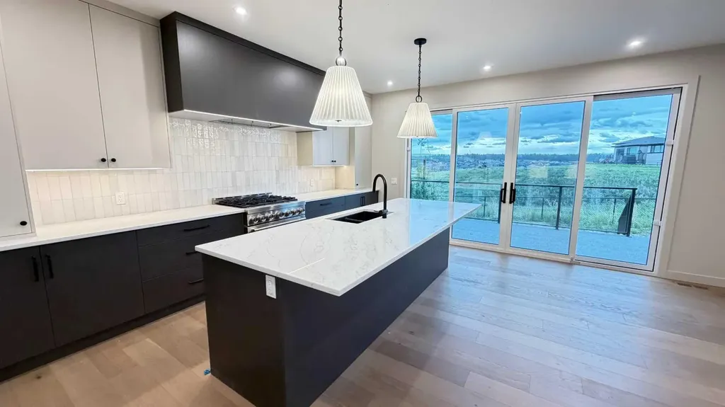 52 Crimson Ridge Heights NW Calgary AB T3L 0K6
