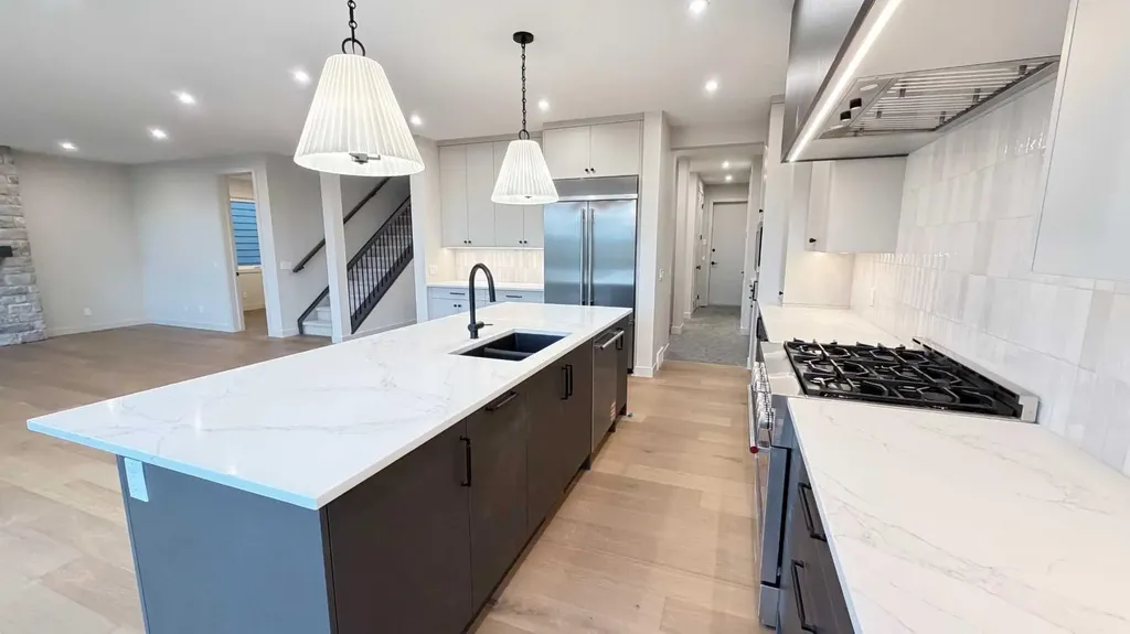 52 Crimson Ridge Heights NW Calgary AB T3L 0K6