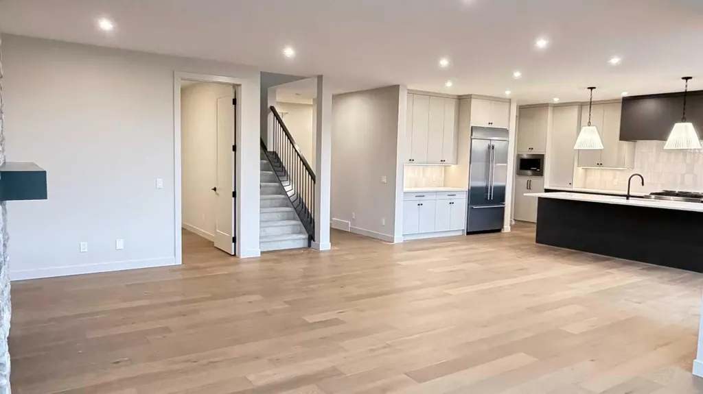 52 Crimson Ridge Heights NW Calgary AB T3L 0K6