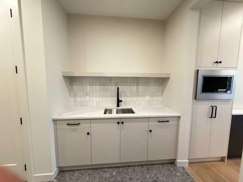 52 Crimson Ridge Heights NW Calgary AB T3L 0K6