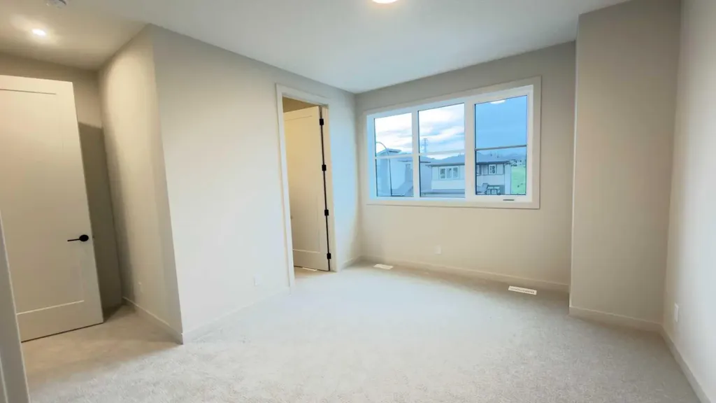 52 Crimson Ridge Heights NW Calgary AB T3L 0K6