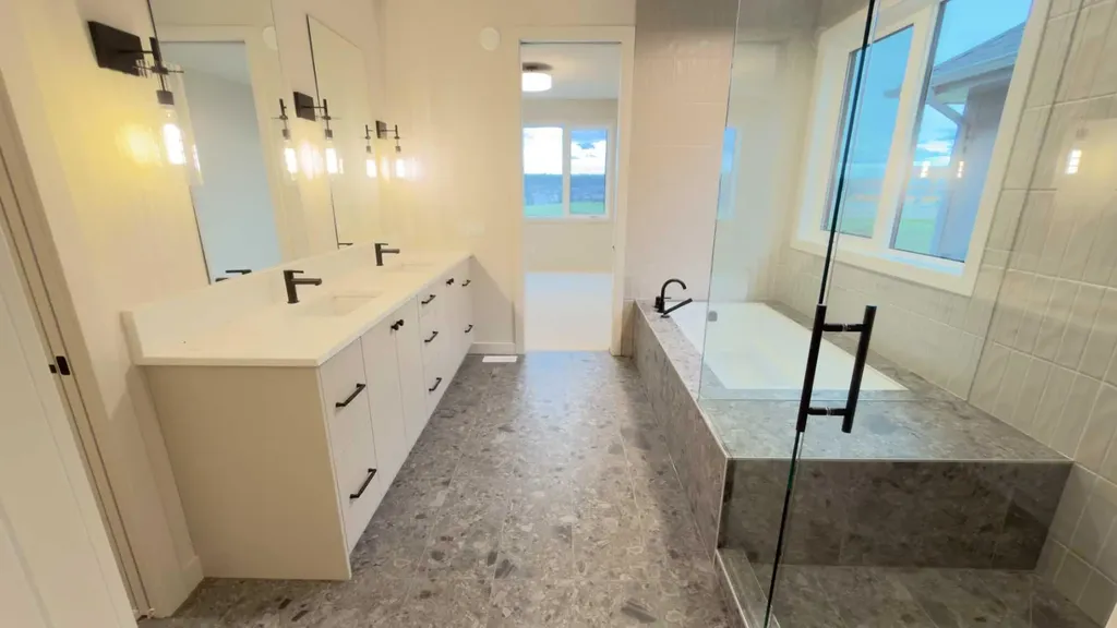 52 Crimson Ridge Heights NW Calgary AB T3L 0K6