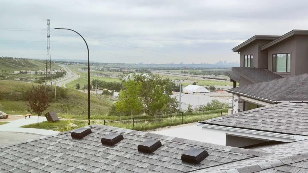 52 Crimson Ridge Heights NW Calgary AB T3L 0K6