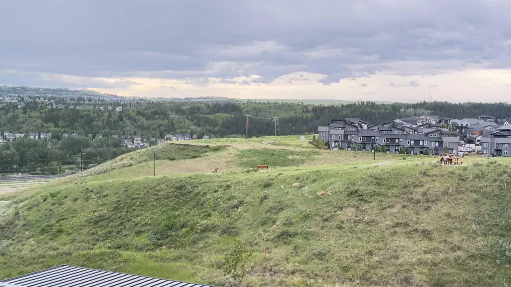 52 Crimson Ridge Heights NW Calgary AB T3L 0K6