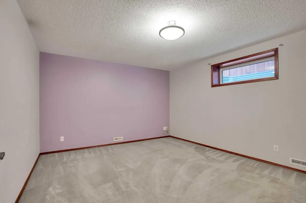 161 Panamount Close NW Calgary AB T3K 5P6