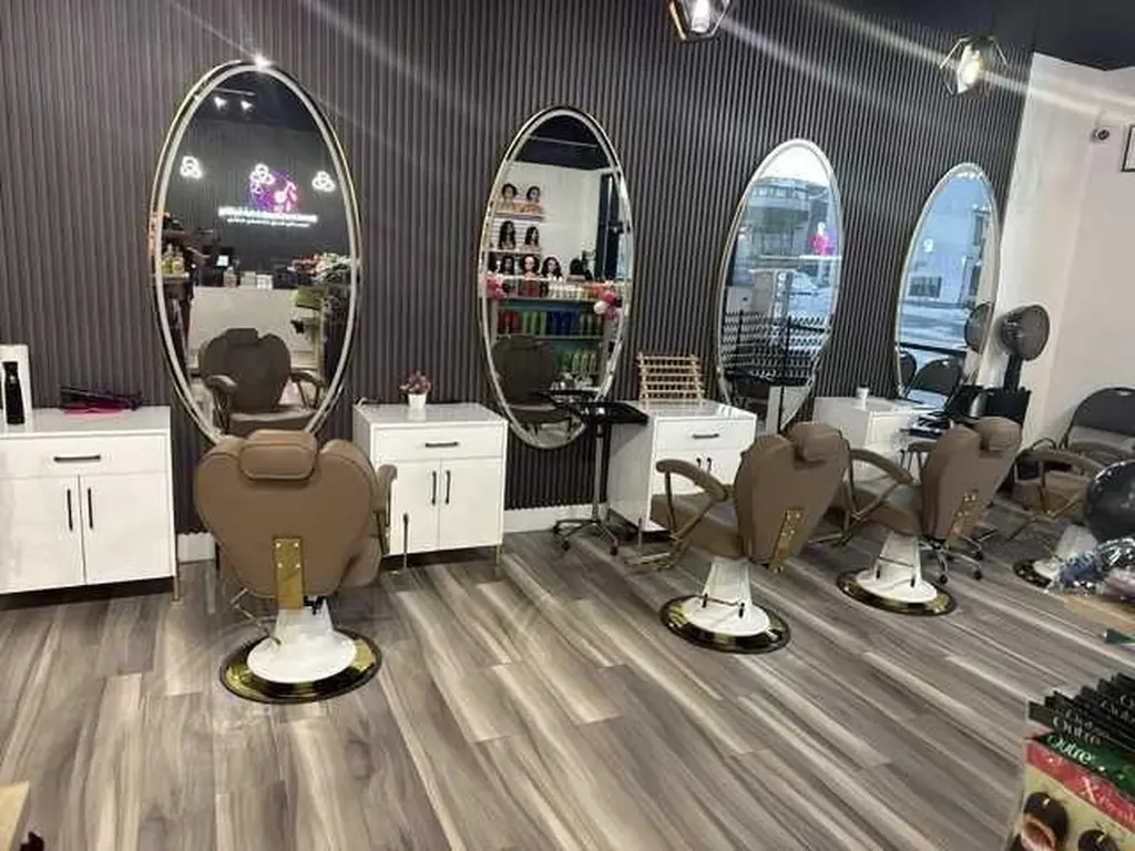 123 Hair Street NW Calgary AB T3R 2A4