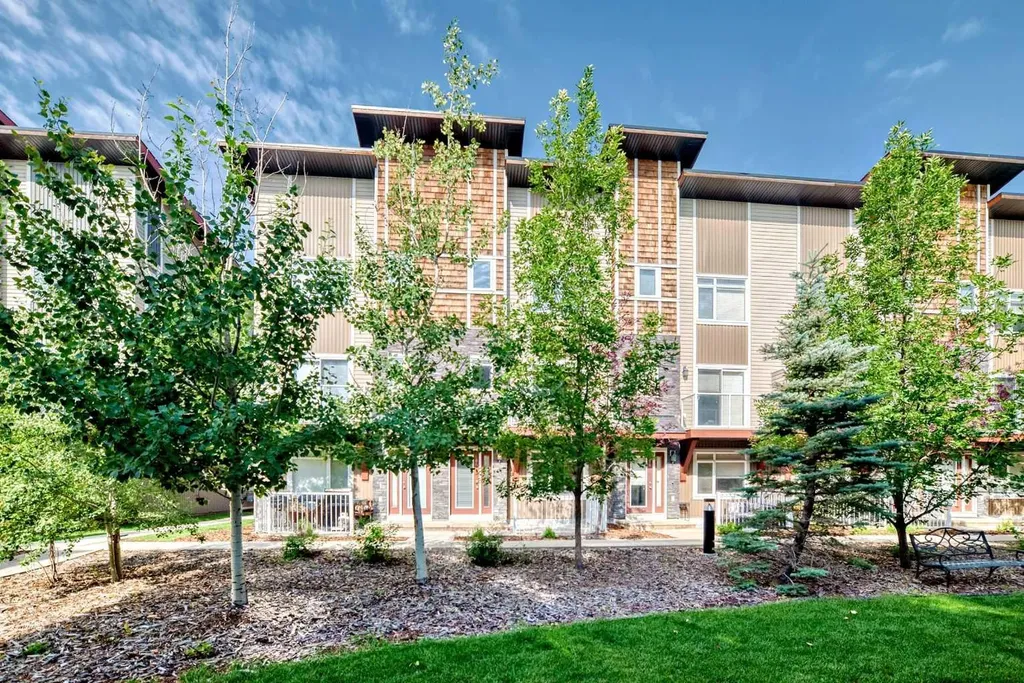 606 Skyview Point Place NE Calgary AB T3N0L7