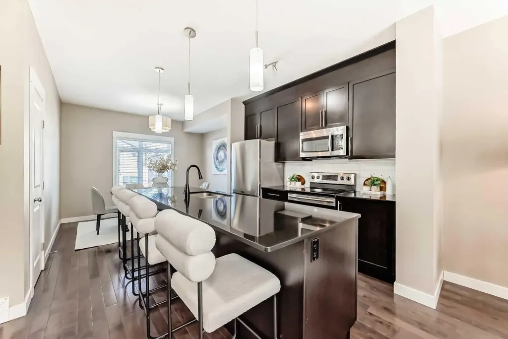 606 Skyview Point Place NE Calgary AB T3N0L7