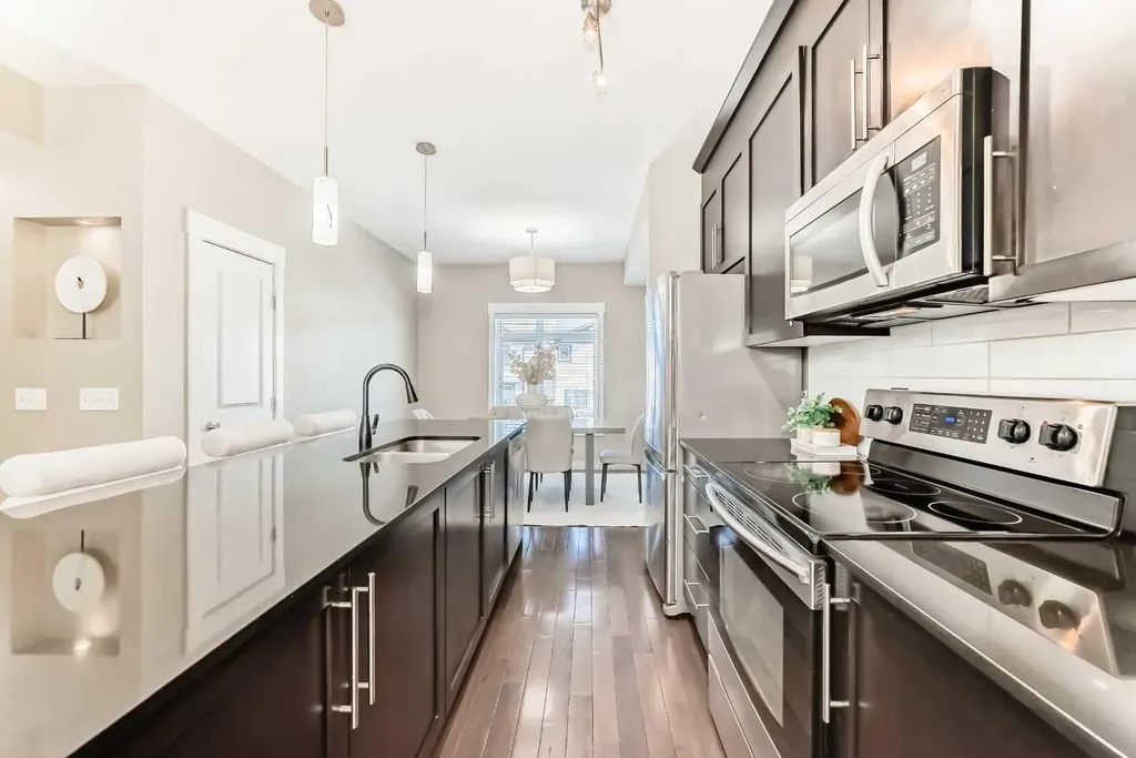 606 Skyview Point Place NE Calgary AB T3N0L7
