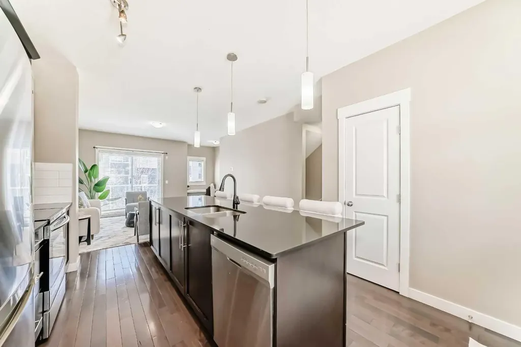 606 Skyview Point Place NE Calgary AB T3N0L7