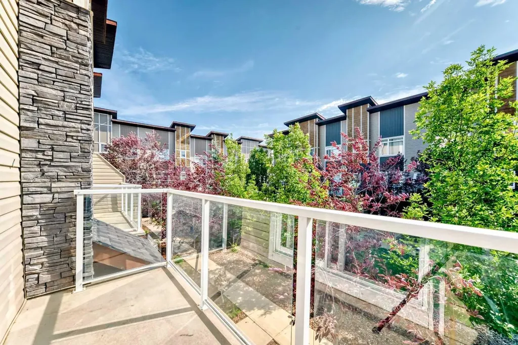 606 Skyview Point Place NE Calgary AB T3N0L7