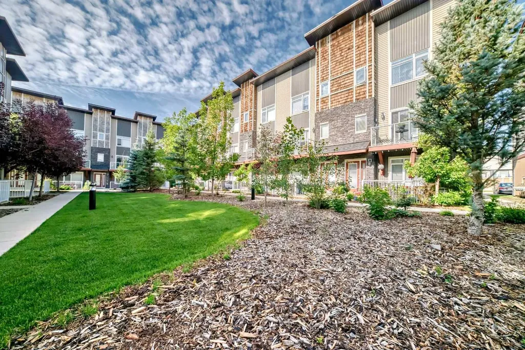 606 Skyview Point Place NE Calgary AB T3N0L7