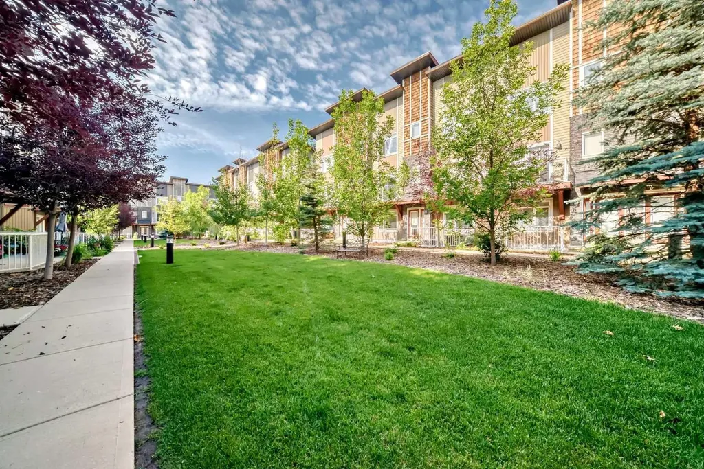 606 Skyview Point Place NE Calgary AB T3N0L7