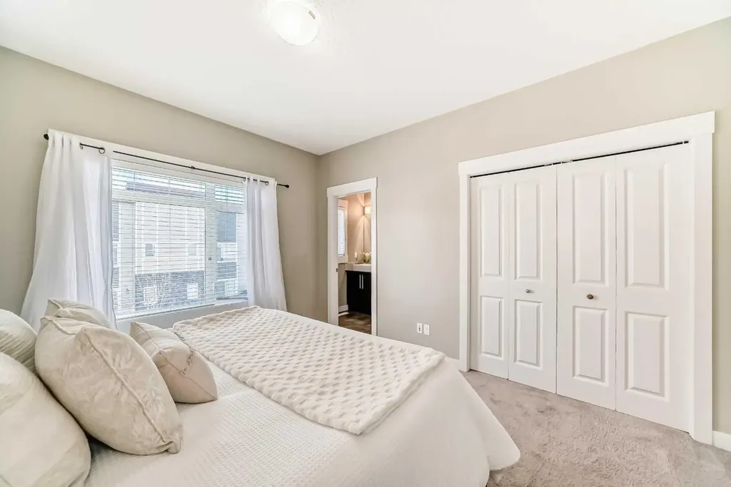 606 Skyview Point Place NE Calgary AB T3N0L7