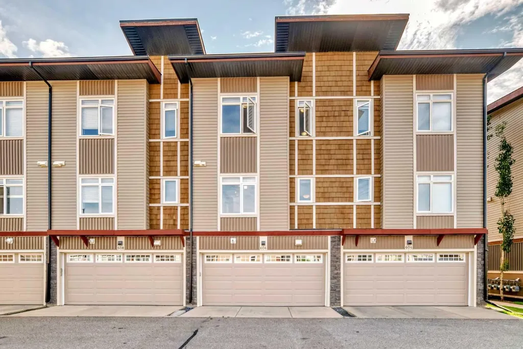 606 Skyview Point Place NE Calgary AB T3N0L7