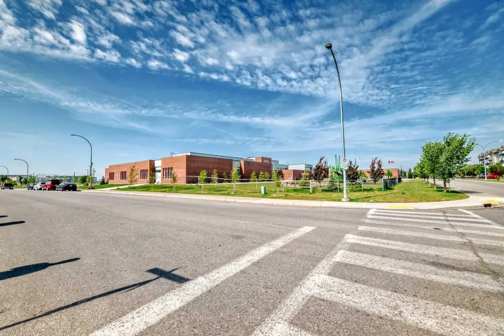 606 Skyview Point Place NE Calgary AB T3N0L7