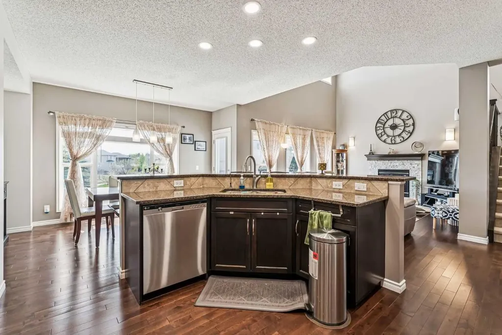 108 Seagreen Lane Chestermere AB T1X0E8