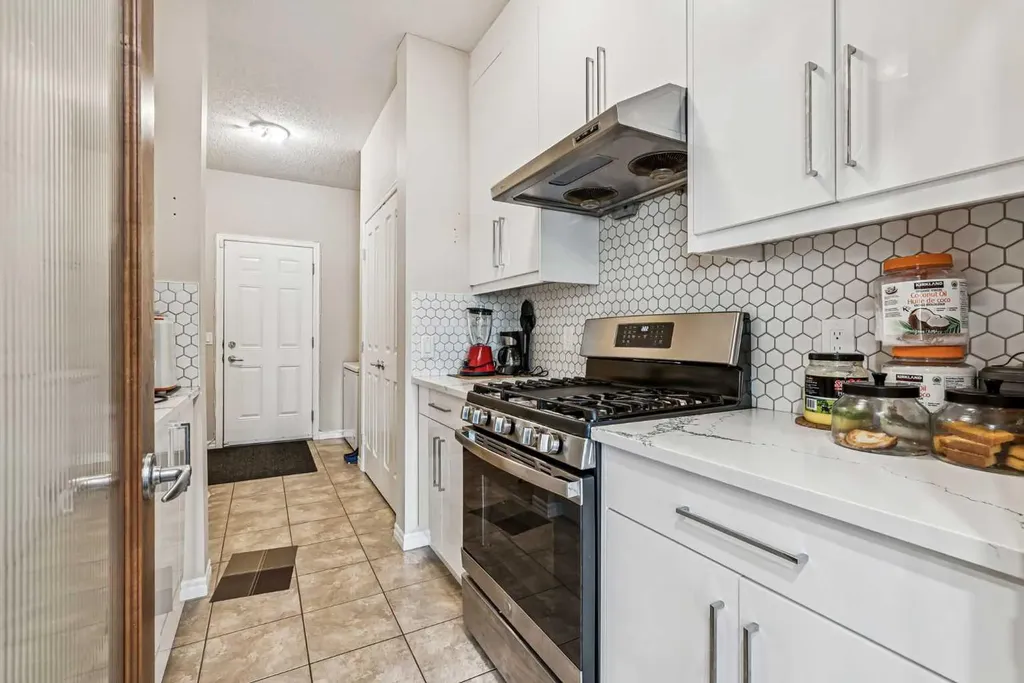 108 Seagreen Lane Chestermere AB T1X0E8