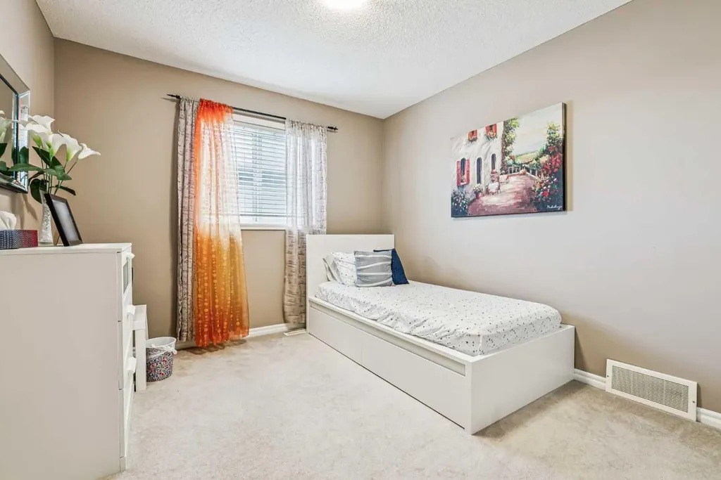 108 Seagreen Lane Chestermere AB T1X0E8