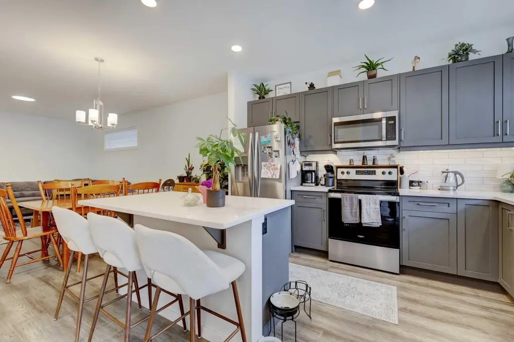 314 Midgrove Link SW Airdrie AB T4B5K8
