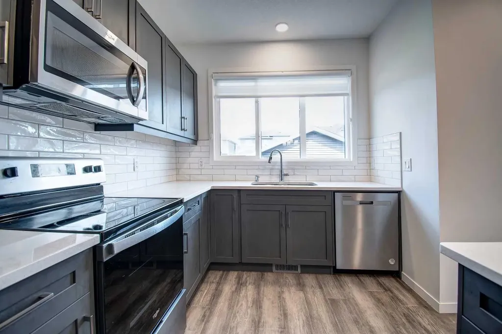 314 Midgrove Link SW Airdrie AB T4B5K8