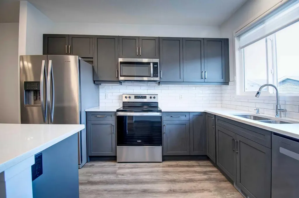 314 Midgrove Link SW Airdrie AB T4B5K8