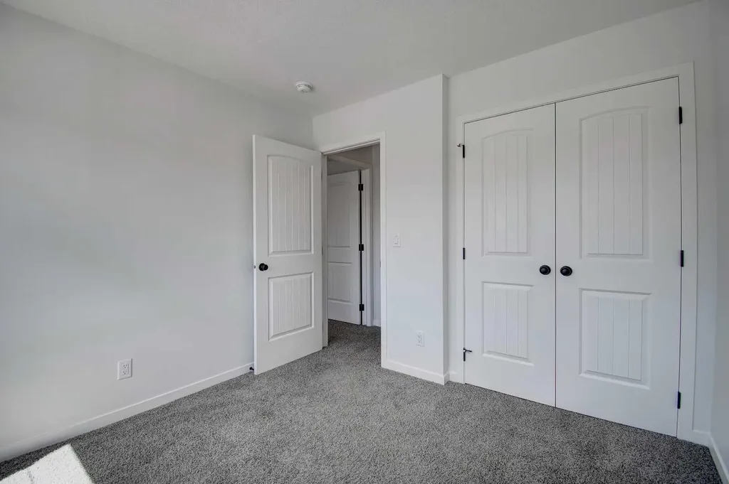314 Midgrove Link SW Airdrie AB T4B5K8