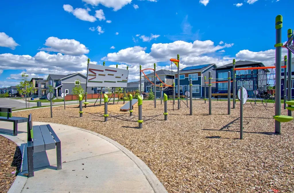 314 Midgrove Link SW Airdrie AB T4B5K8