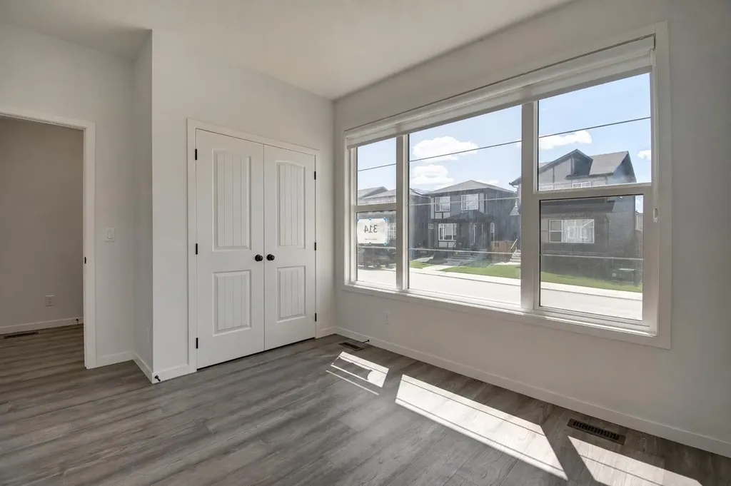 314 Midgrove Link SW Airdrie AB T4B5K8
