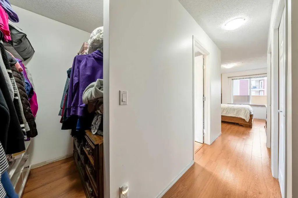 700 Willowbrook Road NW Airdrie AB T4B 0L5
