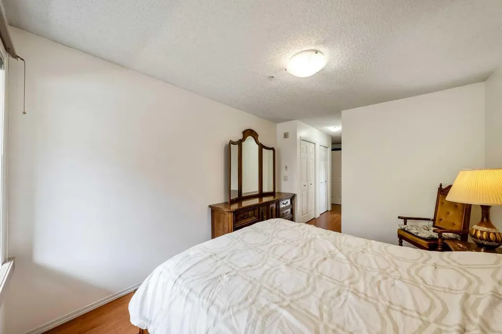 700 Willowbrook Road NW Airdrie AB T4B 0L5